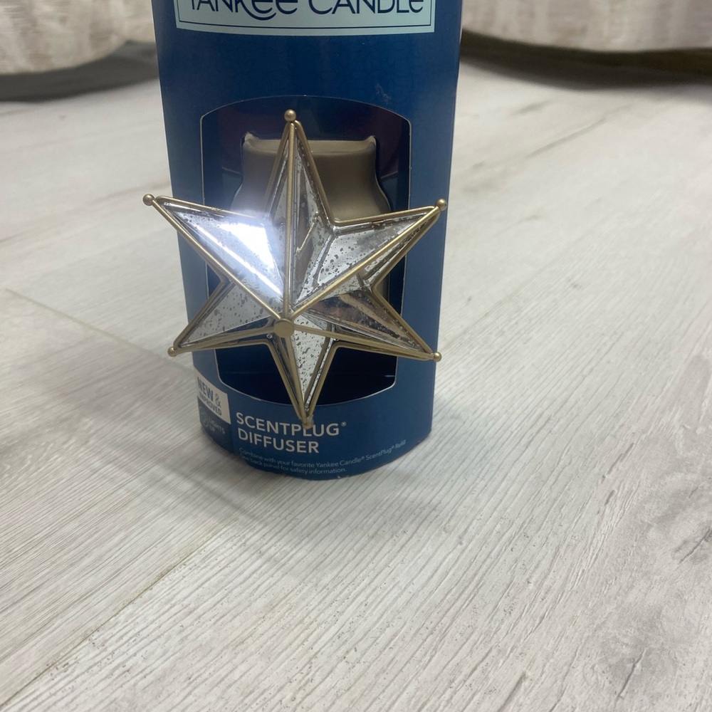 Yankee Candle Gold and Silver Star Diffuser - Picture 2 of 7